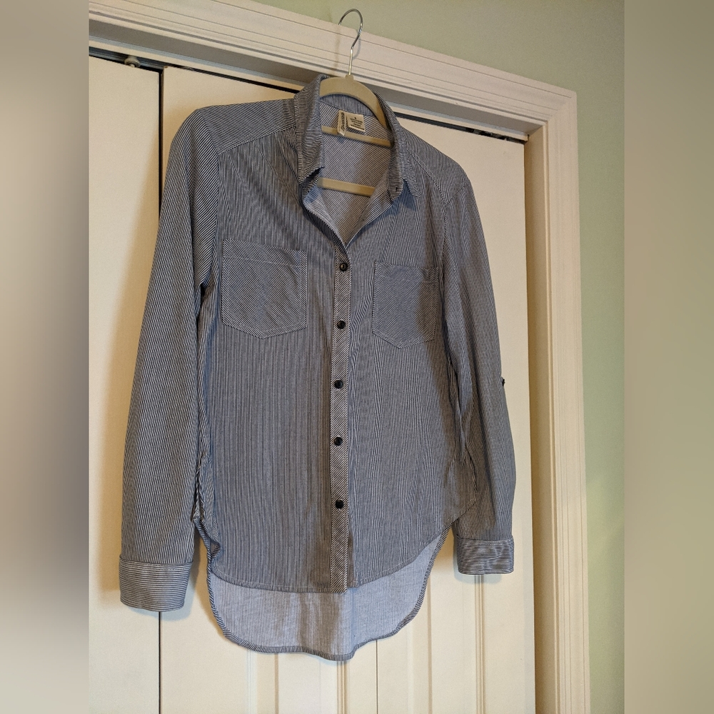 Comfy/Dressy Navy Pinstripe Buttondown Shirt